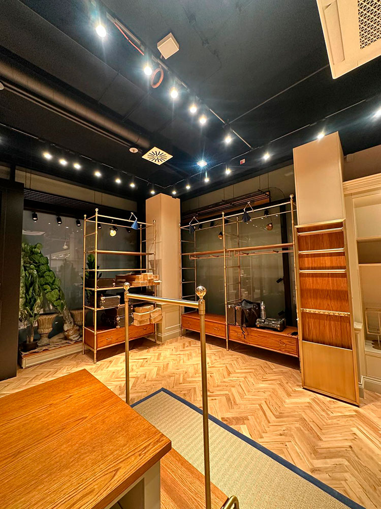 Hackett-Store Hackett-Store